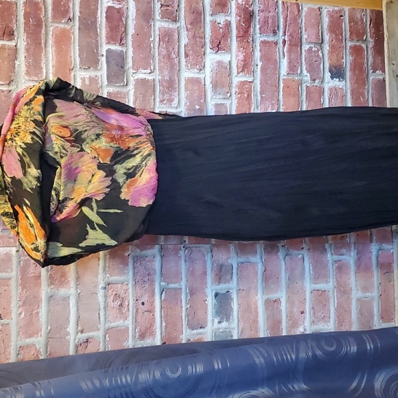 Beautiful Maxi dress by‎ Xhilaration. - Picture 5 of 8